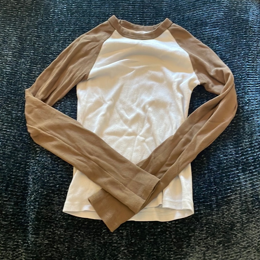 Brandy Melville - Bella Top in Light Blue and Brown